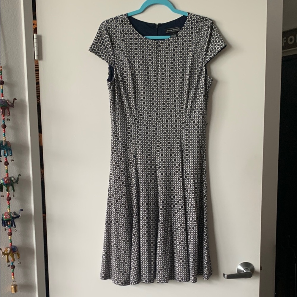 Jessica Howard Black and White A-Line Midi Dress